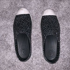 Jefferson black with white “sprinkles” print!!